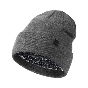 Bán Buôn Trống Đa Màu Sắc Unisex Đan Beanie <span class=keywords><strong>Hat</strong></span> Satin Lụa Lót 100% Acrylic Mũ Mùa Đông Cho Người Đàn Ông Phụ Nữ Bãi Biển Cung Nhân Vật - Product Image 3