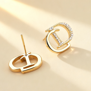 ต่างหูมุกหรูหราประดับอักษรย่อสำหรับผู้หญิง ชุบทอง ดีไซน์รูปหัวใจสุดคลาสสิก แฟชั่นต่างหูแบบติดหูประดับอักษรย่อส่วนตัว - Product Image 2