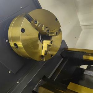 <span class=keywords><strong>Petit</strong></span> tour CNC de type L CK6136, économique, machine-outil de travail des métaux à haute efficacité, tour CNC à banc plat. - Product Image 1