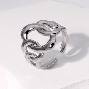 Anello a maglie geometriche di alta qualità in oro placcato in acciaio inox anello aperto da donna - Product Image 4