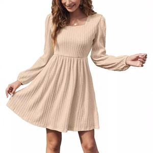 Vestidos Mini de Punto Jacquard de Manga Larga con Cuello Cuadrado y Color Sólido para Mujer, Nueva Colección de Otoño, Venta al Por Mayor Personalizada - Product Image 2