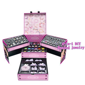 Giocattoli per Bambini Perline Colorate Arti e Mestieri Braccialetto di Perline in Plastica Fatto a Mano Gioielli Creativi Fai-da-Te per Bambini - Product Image 1