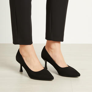 Escarpins hauts élégants de bureau pour dames Chaussures habillées formelles à bout pointu en daim noir et talon chaton pour l'été et l'automne - Product Image 4