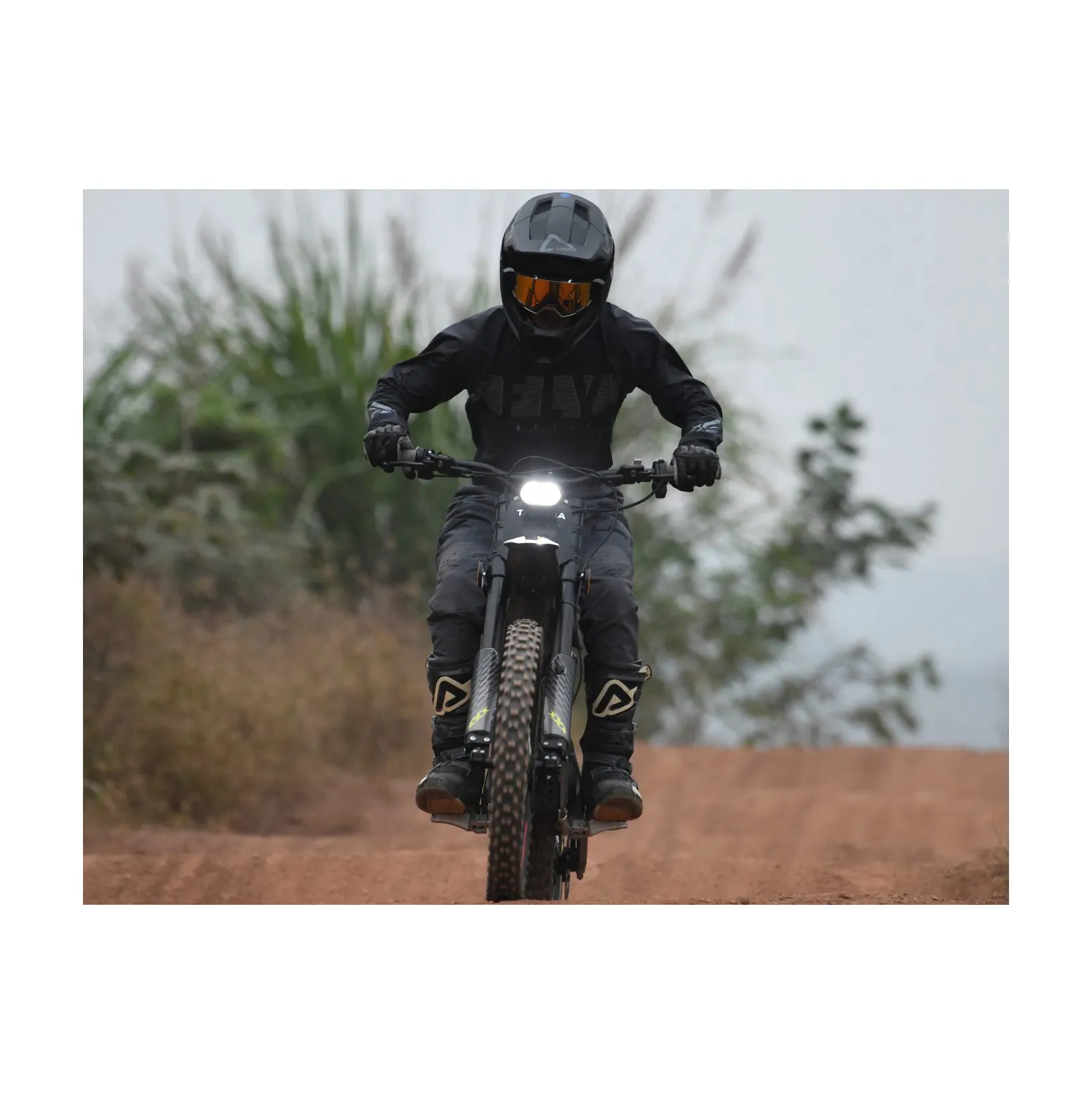 2024 Talaria Sting R 60v45ah 8000w Motor Talaria Off Road MX4 Electric Dirt Bike Motorbike