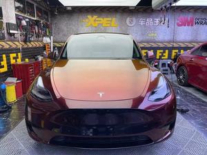 Pellicola Adesiva in Vinile PET Fotosensibile Nero Charm Rosso Cangiante per Wrapping Auto - Product Image 2