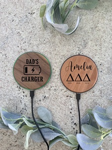 Chargeur sans fil personnalisé Keep Worthy, socle de charge en bois personnalisé pour les cadeaux clients fidèles - Product Image 6