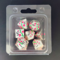 Boîte en plastique transparente personnalisée LM LM-B02 pour l'emballage de jeu de dés DND, capacité de 7 pièces, stock suffisant