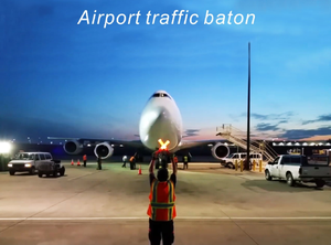 Bastone di Segnalazione Aeroportuale ad Alta Visibilità 36cm, Impermeabile IP67, Resistente alle Cadute, Bacchetta LED per Comando del Traffico - Product Image 2