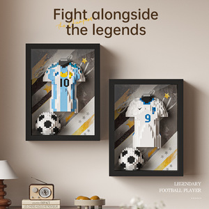 Set da Costruzione OEM Micro Maglia da Calcio e Pallone - Kit di Alta Precisione da 2,5 mm per Esposizione in Sala dei Tifosi e Regalo da Collezione - Product Image 3