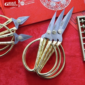 <span class=keywords><strong>กรรไกร</strong></span><span class=keywords><strong>ตัด</strong></span>เล็บสแตนเลสสีทอง ลายมังกรฟีนิกซ์ พร้อมริบบิ้น<span class=keywords><strong>เปิด</strong></span><span class=keywords><strong>งาน</strong></span>สีเทา สำหรับใช้ในครัวเรือนโดยเฉพาะ ขนาดใหญ่ - Product Image 3