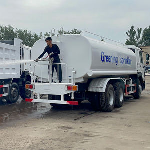 Camión <span class=keywords><strong>Cisterna</strong></span> de Agua Howo Usado en Buen Estado, 10 Ruedas, 20000 L, Motor Diésel Euro 2/3, Camión <span class=keywords><strong>Cisterna</strong></span> a Bajo Precio - Product Image 2