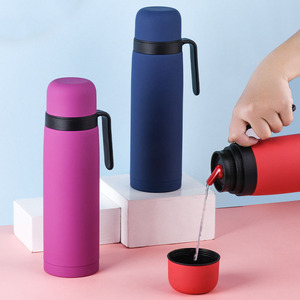 Yerba Mate Set Flask 1000ml Botella de agua aislada al vacío de doble pared Botella de agua con forma de bala de acero inoxidable con asa - Product Image 1