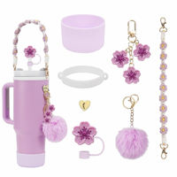 Ensemble d'accessoires pour gobelet de marque - Sangle de transport pour bouteille d'eau, base de gobelet en silicone, protection anti-poussière, breloques multi-designs pour gobelet de 40 oz