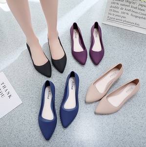 Novedad 2022 al por mayor: Zapatillas planas de gelatina cómodas para mujer, estilo coreano, color caramelo, impermeables, informales de verano, alta calidad. - Product Image 2
