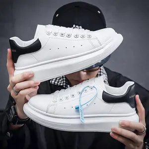 Hot Selling Walking Style Schoenen Waterdichte Skateboarding Ademende Pu Sneakers Casual Schoenen Voor Mannen