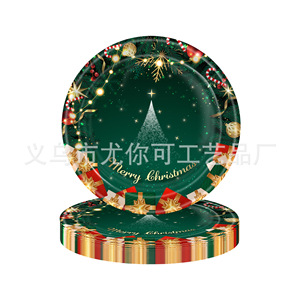 Articles de fête de Noël rouges et verts : nappes, assiettes et couverts jetables pour les célébrations de fin d'année - Product Image 2