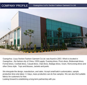 Eleganter Damen-<span class=keywords><strong>Jumpsuit</strong></span> 2023: Lockerer, schwarzer Overall mit Rüschen und weitem Bein - Product Image 6