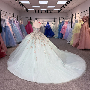 ชุดเดรสออกงานสีเขียวมิ้นท์ประดับเลื่อมลายดอกไม้หวานๆ สำหรับงาน Quinceanera, งานพรอม, งานฉลองอายุ 16 ปี, ทรงบอลกาวน์พร้อมชายกระโปรงยาว - Product Image 3
