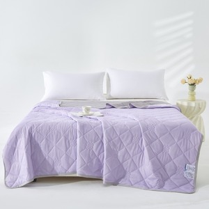 Manta Acolchada Rosa Ligera y Transpirable para Uso en Casa en Todas las Estaciones, Estilo Simple, Relleno de Poliéster y Algodón - Product Image 6