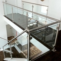 Conceptions de balustrade de terrasse avec poteau en acier inoxydable en verre trempé