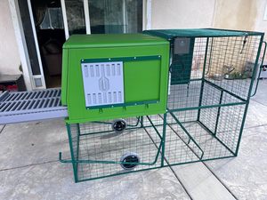 Cage mobile préfabriquée en plastique pour animaux de compagnie Poule Oeuf Poulailler Maison - Product Image 2