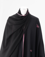 Robe Abaya noire traditionnelle pour femmes musulmanes avec broderie rose Mots-clés Vêtements et accessoires islamiques