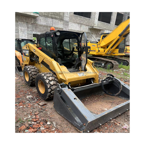 เครื่องตักดิน262D รถตัก262d 246d แมวมือสอง - Product Image 3