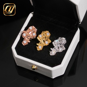 Boucles d'oreilles clous en moissanite irrégulière entièrement pavée, en argent sterling S925, style Iced Out, testées au diamant, stock en gros - Product Image 5