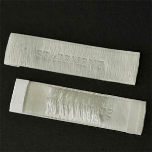 Étiquettes tissées personnalisées pour vêtements, logo de marque en gros, étiquette tissée haute densité pour vêtements - Product Image 1