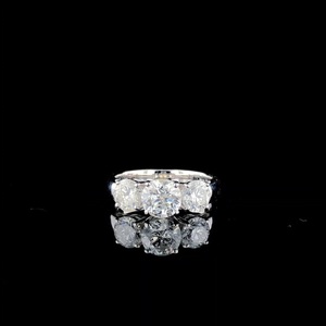 Anillo de Compromiso con Tres Diamantes Cultivados en Laboratorio de 2.50CT, Oro Sólido de 14K, Corte Brillante Redondo, Anillo de Boda para el Pasado, Presente y Futuro - Product Image 1