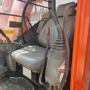 Miniexcavadora de 6 toneladas y 7 toneladas, miniexcavadora usada Hitachi Zx70 Zx60, máquina excavadora de segunda mano pequeña Hitachi Zx60 Zx70 para granja - Product Image 4