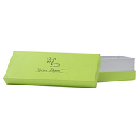 Boîte cadeau en carton personnalisée de luxe en gros, boîte carrée rigide personnalisée, couleurs personnalisées, boîte à chaussettes fabriquée à partir de matériaux recyclés
