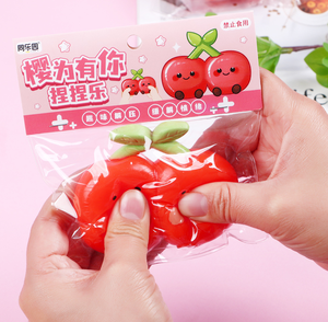 Nuevo Juguete Antiestrés Kawaii de Cereza Roja, Regalo Creativo para Niños y Adultos, Juguete Blandito de Fruta - Product Image 4