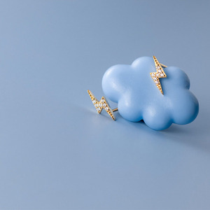 Orecchini a Perno a Forma di Fulmine in Argento Sterling 925 Placcato Oro 18k con Zirconi Incastonati per Donne, Vendita Calda - Product Image 4