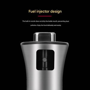 ขวดสเปรย์น้ำมันสำหรับอบอาหารแบบกด ขนาด 200 มล. ทำจากสแตนเลส 304 รูปทรงสี่เหลี่ยมคางหมู เป็นมิตรกับสิ่งแวดล้อม ใช้สำหรับจ่ายส่วนผสม - Product Image 3