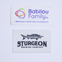 Étiquettes et patchs personnalisés à faible MOQ, vente en gros d'usine, par sublimation thermique et transfert thermique pour accessoires vestimentaires