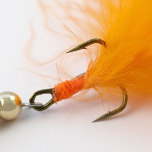 Esca da Pesca a Forma di Cucchiaio Spirale in Metallo con Gancio Triplo e Piuma di Tacchino per Pesca in Acqua Dolce - Product Image 4