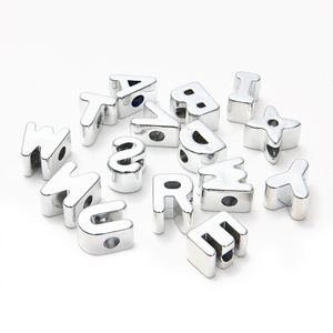 Abalorios de Acrílico con Agujero Grande Letras Plateadas para Zapatos Cuentas Digitales Casuales Colgante Hecho a Mano DIY del Alfabeto - Product Image 2
