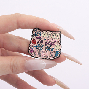 Itu OK tidak akan apa-apa Enamel Pin positif kesehatan Mental bros kutipan Lapel lencana perhiasan hadiah untuk teman penggemar - Product Image 4