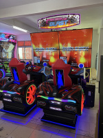 Machine de jeu simulateur de course automobile à monnayeur, 2 joueurs, écrans 55 pouces, jeux de simulation de conduite automobile