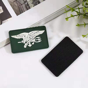 最佳价格定制批发3d聚氯乙烯贴片标志软聚氯乙烯橡胶贴片帽子牛仔裤顶级配件质量 - Product Image 2