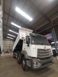 Camión Volquete Usado Sinotruk Howo 6x4 Euro 3 con Motor Weichai y Caja de Cambios FAST en Buenas Condiciones, Capacidad de 31-40T, Listo para Uso Inmediato - Product Image 4