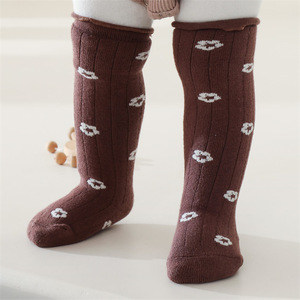 Calcetines por encima de la rodilla con flores de estilo coreano bohemio <span class=keywords><strong>para</strong></span> bebés, <span class=keywords><strong>medias</strong></span> largas con volantes y volantes, calcetines hasta la rodilla con estampado Floral <span class=keywords><strong>para</strong></span> niños y niñas - Product Image 2