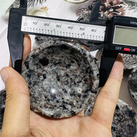Bol en pierre Yooperlite de 7 cm avec forte réaction aux UV, ultraviolet pour la guérison, la chance et la décoration intérieure