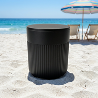 Table d'appoint extérieure portable en plastique 3-en-1 de 40 L (10 gallons) avec glacière, bar et rangement alimentaire sécurisé, seau à glace amovible et couvercle