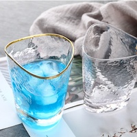 Ensemble de verres à vin rouge en forme de cœur, design de marteau triangulaire en cristal personnalisé avec bordure dorée