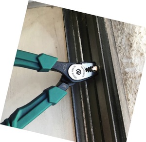 Alicates para Quitar Tornillos de Alta Resistencia, Fabricados en Japón, Fáciles de Usar, Multiusos, para Uso Industrial y Bricolaje, Modelo PZ-22 - Product Image 2