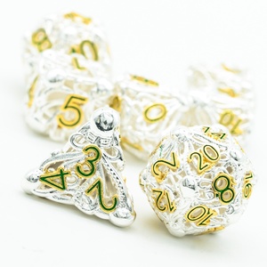 Para Udixi RPG Polyhedral Dungeons and Dragons Octopus Hollow Metal <span class=keywords><strong>Dice</strong></span> <span class=keywords><strong>Set</strong></span> Durable y Unique Packed in a Metal Box - Product Image 5