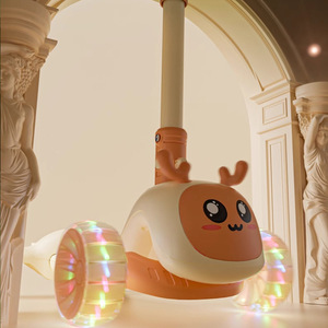 Usbon Kids Trottinette pliable 3 en 1, tricycle réglable en hauteur pour enfants de plus de 12 mois, rouge - Product Image 4