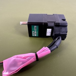 G10-404 SANYO DENKI 103H5505-80EG2 สเต็ปปิ้งมอเตอร์, ใหม่ - Product Image 5